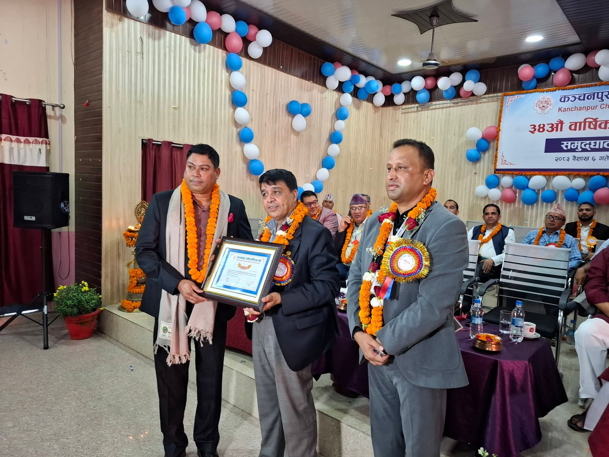 लिटिल बुद्ध एकेडेमीका प्रधानाध्यापक मौनी सम्मानित