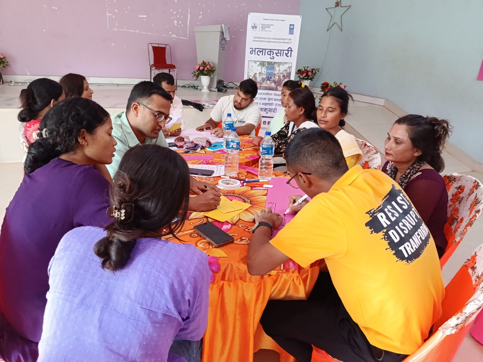 युवाका सवाल सुन्न ‘भलाकुसारी’, स्थानीयदेखि राष्ट्रिय मुद्दामा गहन छलफल