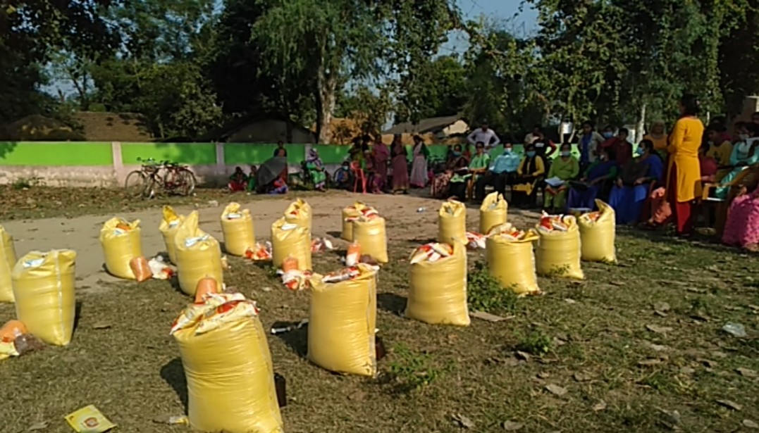 विपन्न एकल महिलाहरूलाई राहत तथा स्वास्थ्य सामग्री वितरण