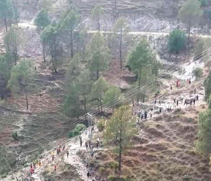 वडा सदस्य भण्डारीको शव बोकेको जिप दुर्घटना हुँदा ५ जनाको मृत्यु 