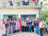 सार्क एजुकेसन फाउन्डेसन ब्रीज कोर्सका विद्यार्थीहरुद्वारा वृद्धाश्रममा फलफूल वितरण