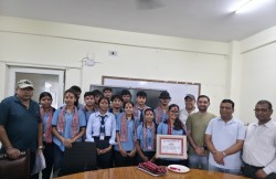 BBA र BBS का २८ विद्यार्थी उत्कृष्ट नतिजासहित सम्मानित