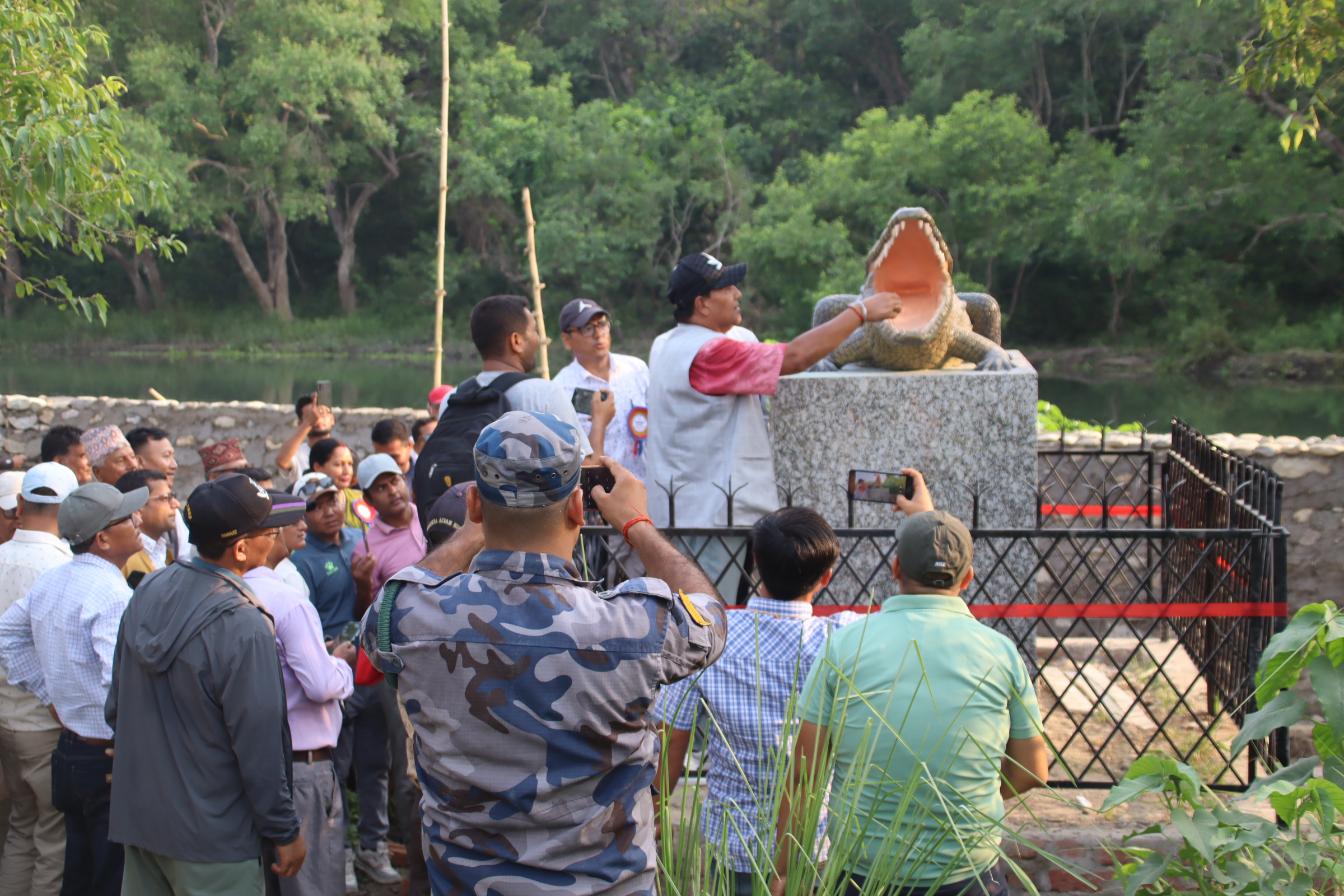 पुनर्वास : प्यारातालमा गोहीको मूर्ति अनावरण; दीपेन्द्र बस्नेत नेतृत्वको चौतर्फी प्रशंसा