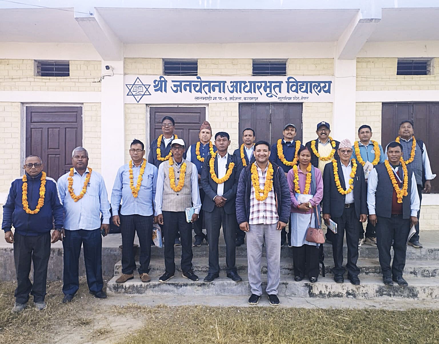 नमुना विद्यालयका असल अभ्यासको अवलोकनमा लालझाडीका अन्य सामुदायिक विद्यालय