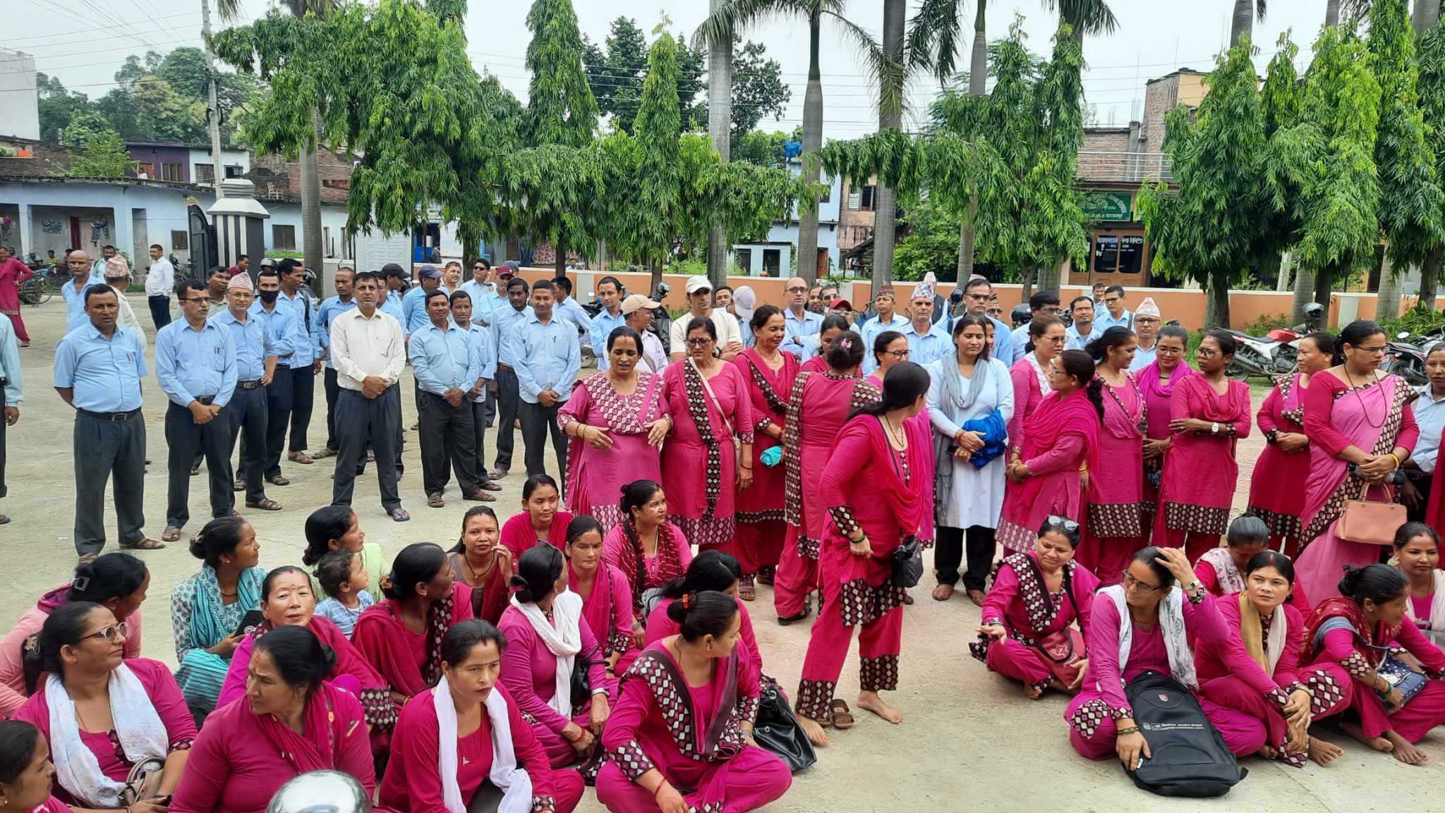 देशभरका सामुदायिक विद्यालयका शिक्षकहरू आन्दोलनमा