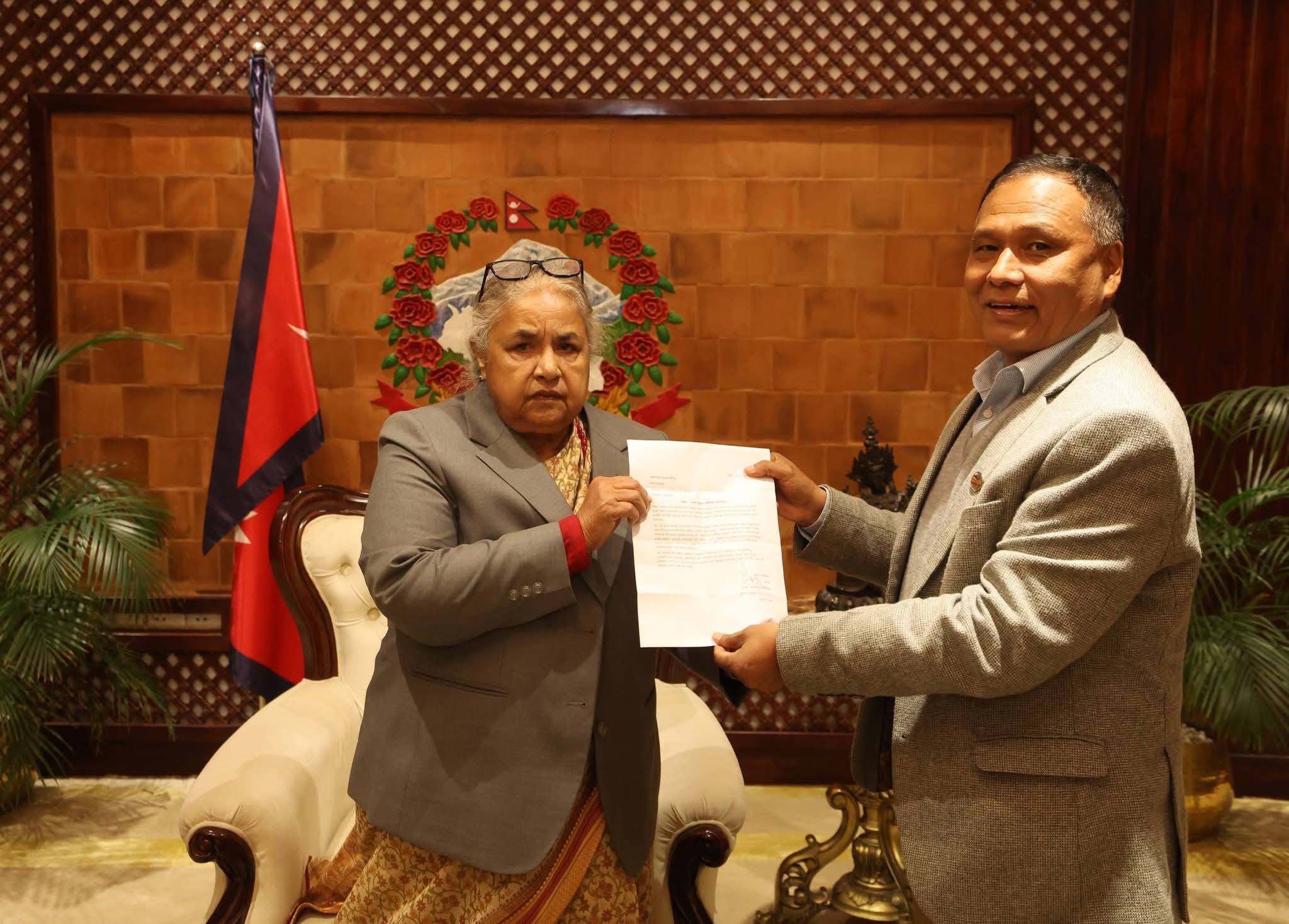 कुलमानले राजिनामा दिएपछि थपिएनन् नयाँ मन्त्री; तीन मन्त्रालयको कार्यभार तीन मन्त्रीलाई