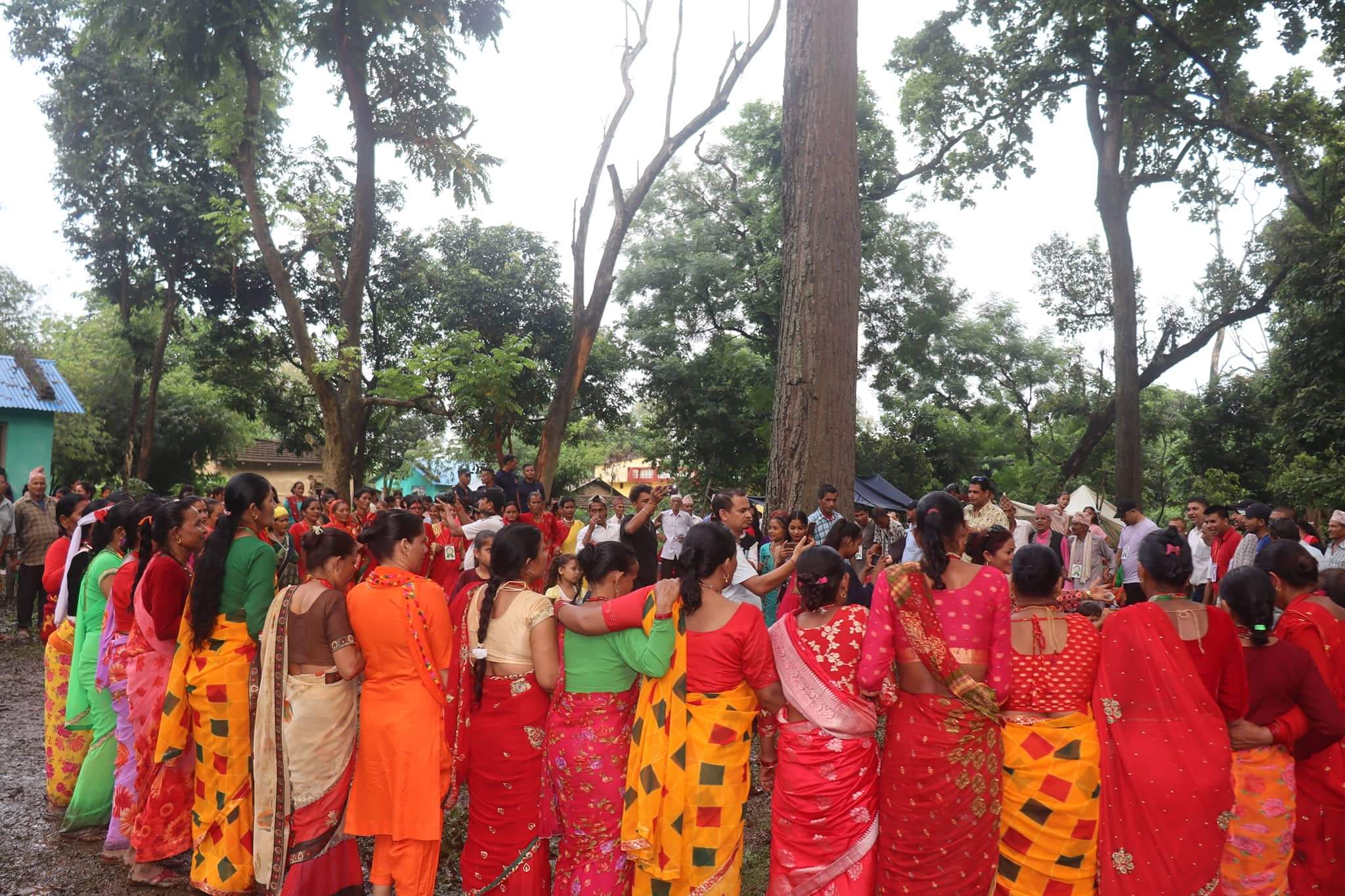 वर्षामा भिज्दै देउडा खेलमा झुम्यो सितानगर