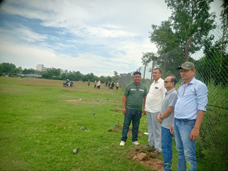 बेलौरीमा मदन भण्डारीको ७४ औँ जन्मजयन्तीका अवसरमा वृक्षारोपण