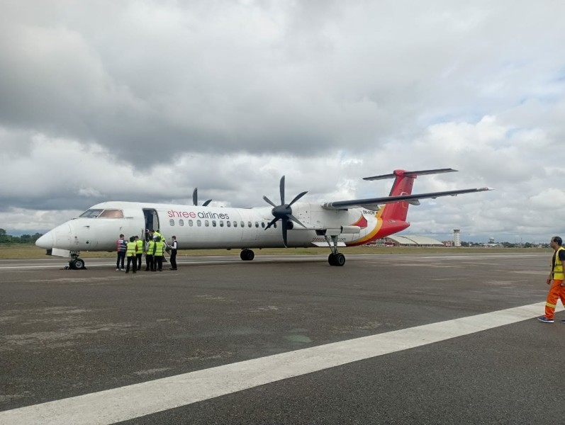 धनगढीबाट काठमाडौँ जाँदै गरेको श्री एयरलाइन्सको जहाज भैरहवामा आकस्मिक अवतरण