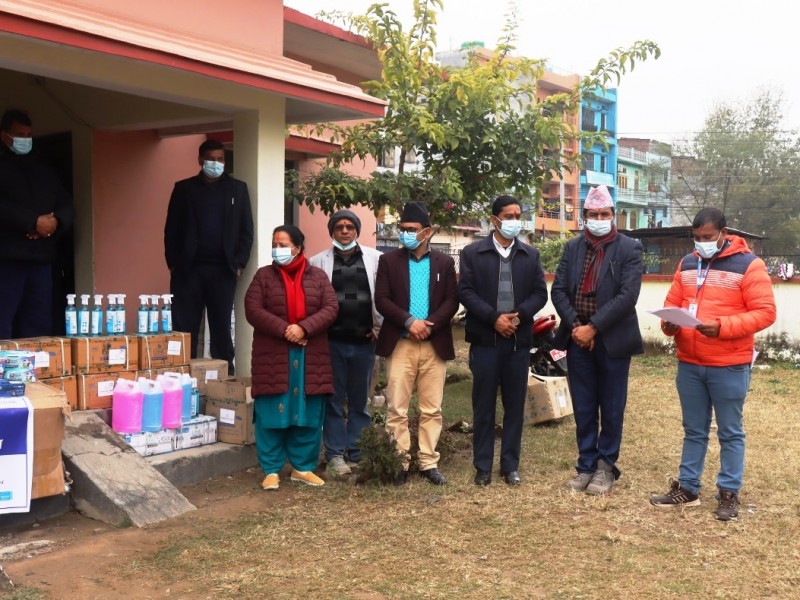 निड्स नेपालद्वारा १० लाख बढी मूल्यका स्वास्थ्य सुरक्षा सामग्री हस्तान्तरण