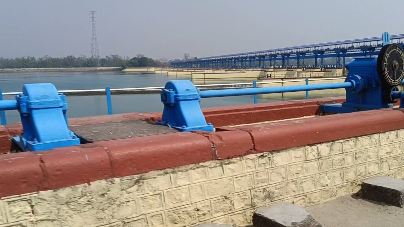 महाकाली नदीको बहाव वृद्धि, बनबासा पुलमा सवारी आवतजावत बन्द