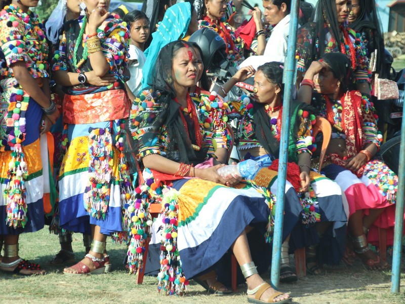 रानाथारु समुदायले यसरी मनाउँछन् होरी (भिडियो रिपोर्ट)