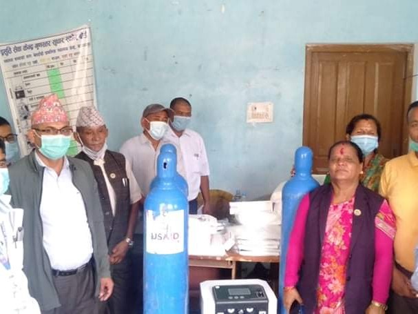 बेलडाँडी प्राथमिक स्वास्थ्य केन्द्रलाई स्वास्थ्य सामग्री हस्तान्तरण