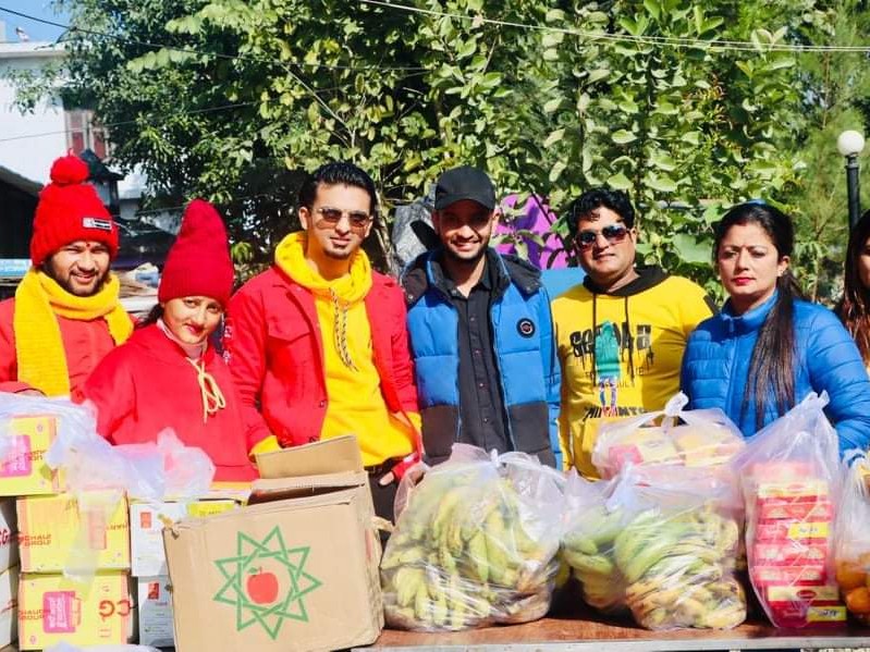 टिकटाक स्टार अंशु वर्माद्वारा महिला तथा वृद्ध सेवा केन्द्रलाई खाद्यान्न सहयोग