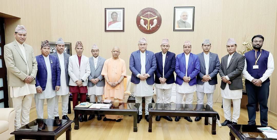 सुदूरपश्चिम प्रदेश सरकारको भ्रमण टोली र उत्तर प्रदेशका मुख्यमन्त्री योगी आदित्यनाथबीच भेट