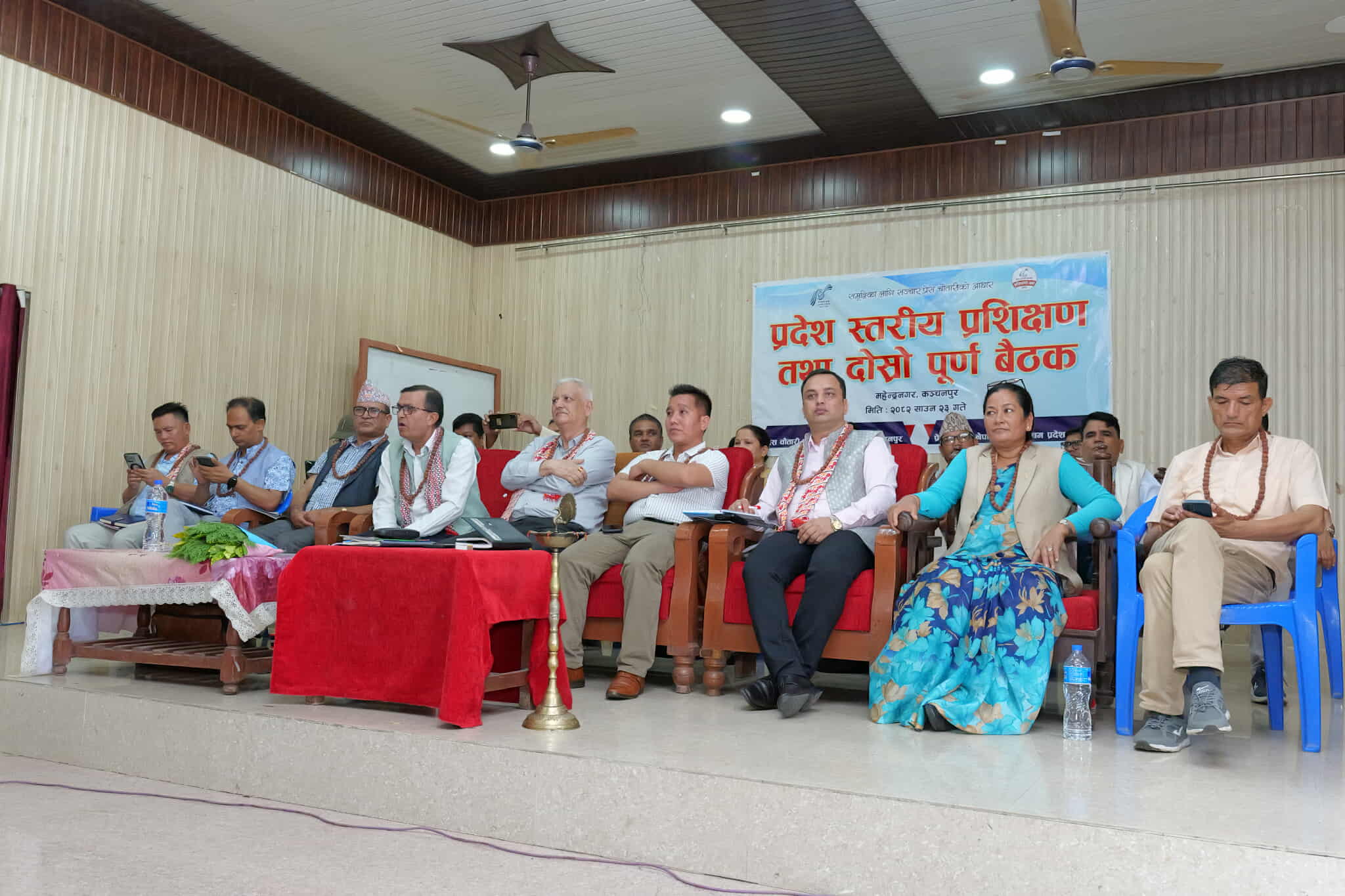नेकपा एमालेमा ओली 'क्रेज'